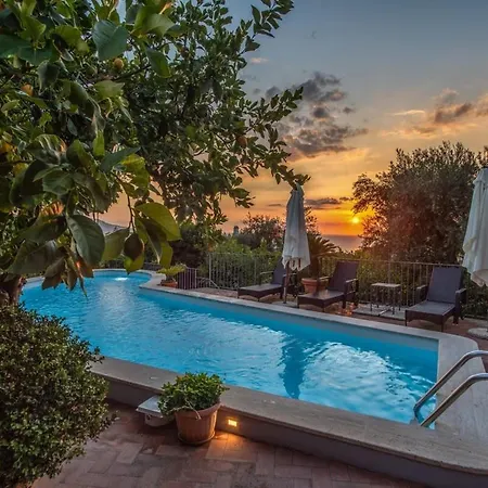 Villa Antique Lucia By Feeling Italy In Town Center With Pool Sea Views And Daily Housekeeping Massa Lubrense